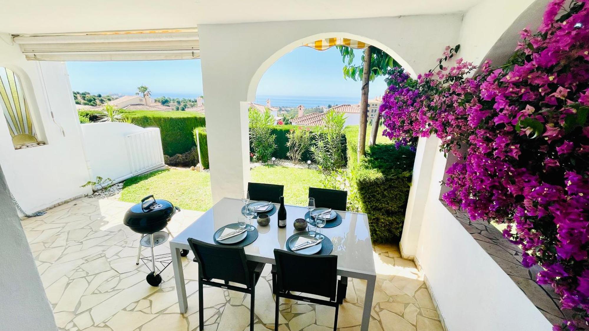 Modern Garden Apartment With A Fantastic Sea View And A Private Garden Sitio de Calahonda المظهر الخارجي الصورة