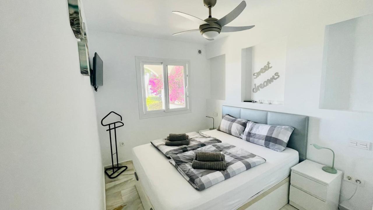 Modern Garden Apartment With A Fantastic Sea View And A Private Garden Sitio de Calahonda المظهر الخارجي الصورة